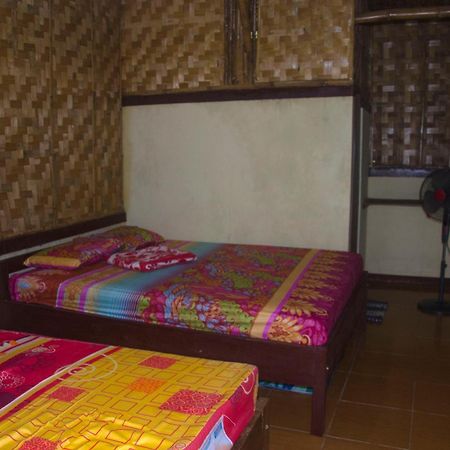 Red Island Bungalows Pasanggaran Buitenkant foto