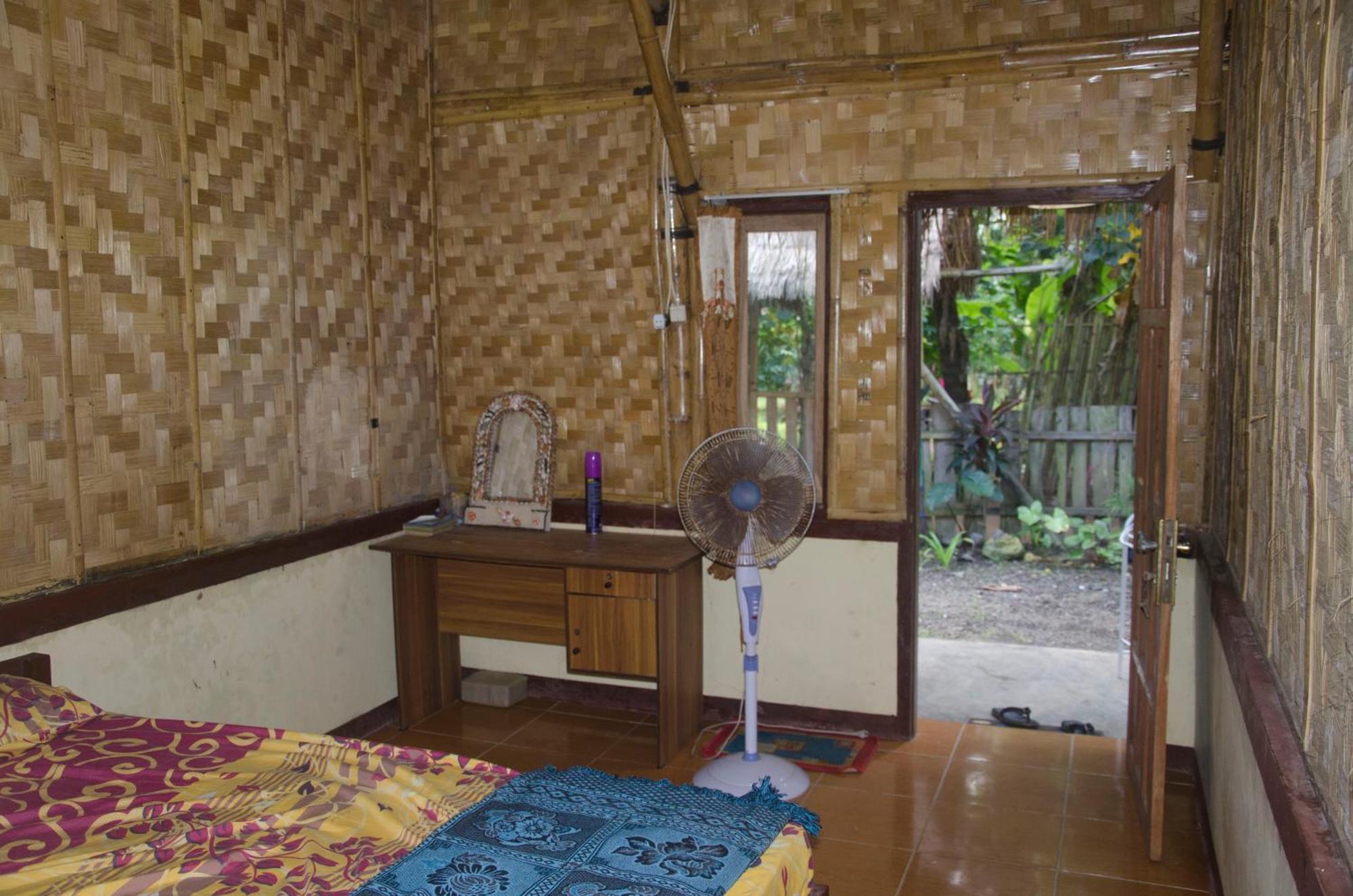 Red Island Bungalows Pasanggaran Buitenkant foto