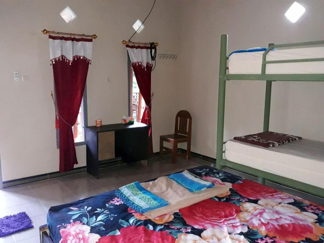 Red Island Bungalows Pasanggaran Kamer foto