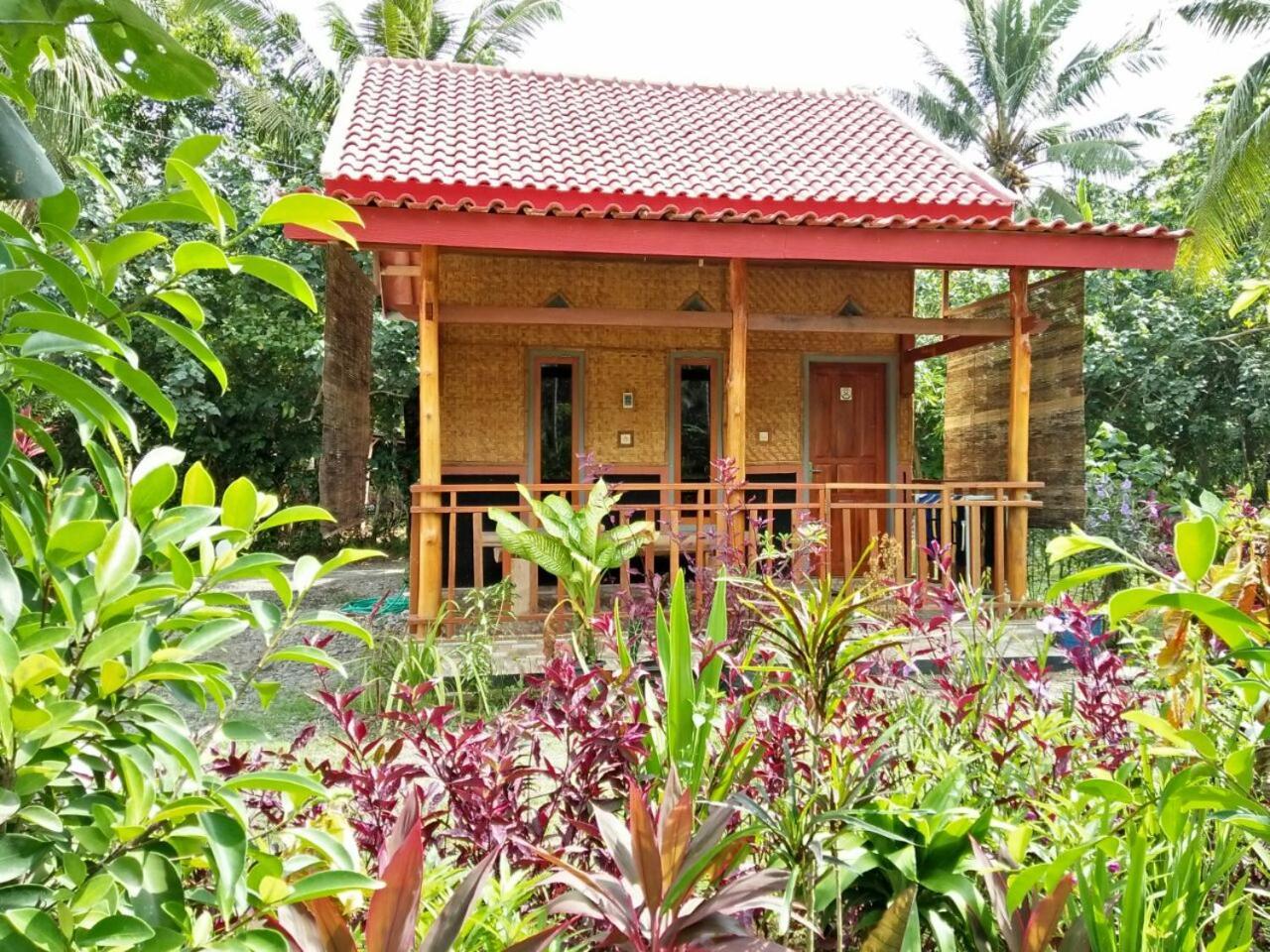 Red Island Bungalows Pasanggaran Kamer foto