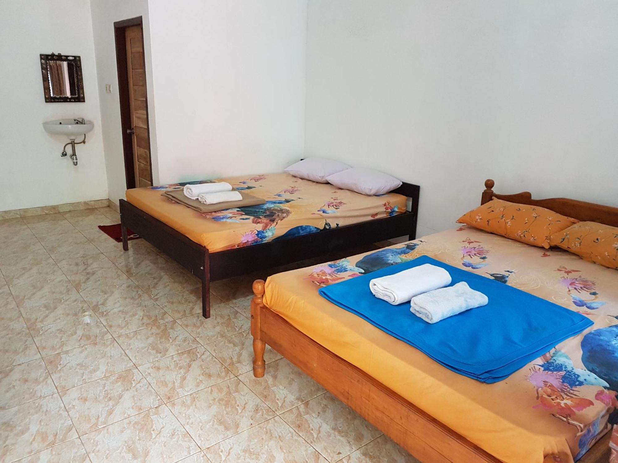 Red Island Bungalows Pasanggaran Kamer foto
