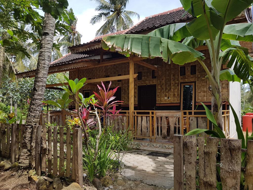 Red Island Bungalows Pasanggaran Buitenkant foto