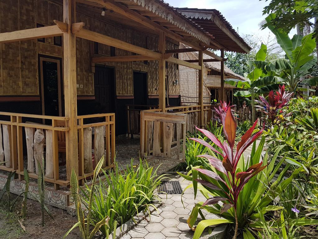 Red Island Bungalows Pasanggaran Buitenkant foto
