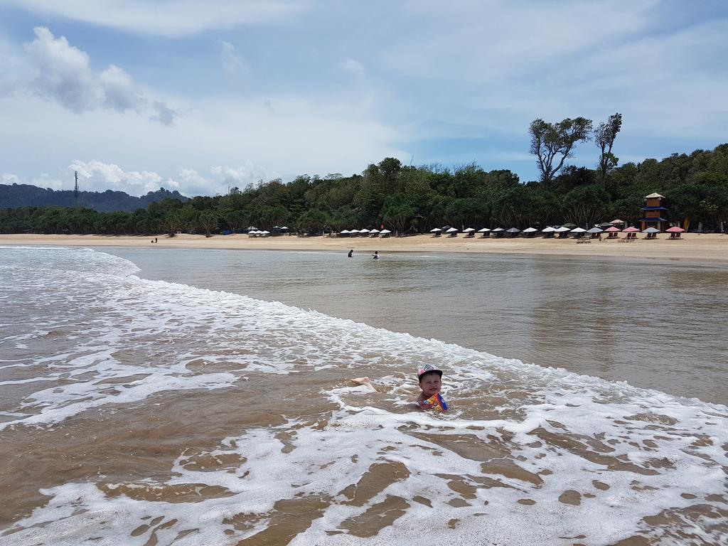 Red Island Bungalows Pasanggaran Buitenkant foto