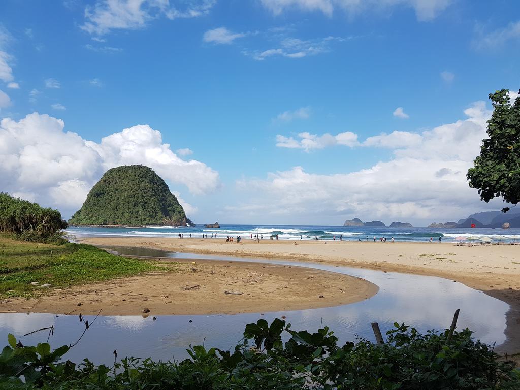 Red Island Bungalows Pasanggaran Buitenkant foto