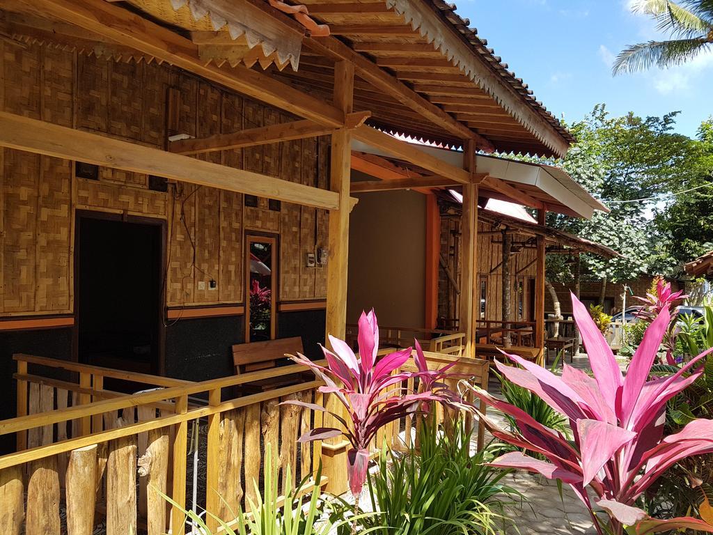 Red Island Bungalows Pasanggaran Buitenkant foto