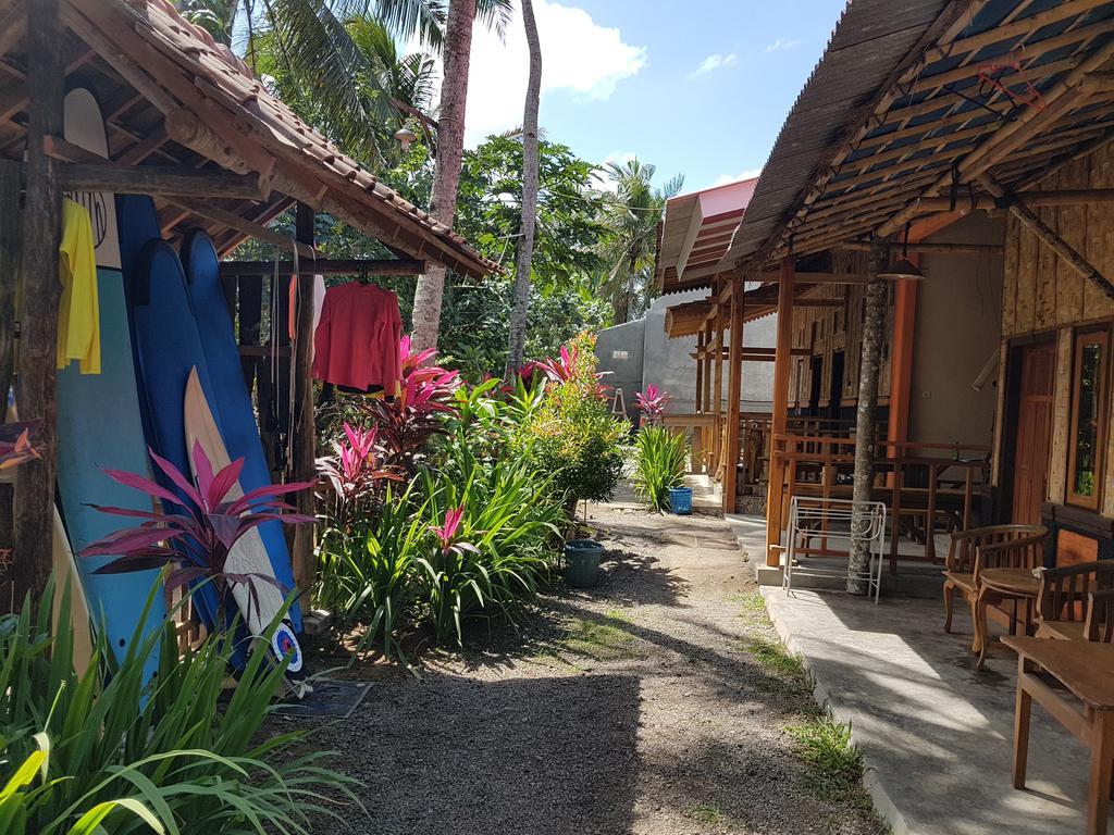 Red Island Bungalows Pasanggaran Buitenkant foto